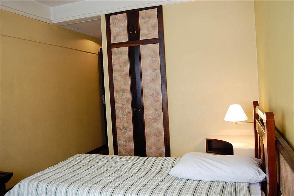Hotel Itamaraty Curitiba Bagian luar foto