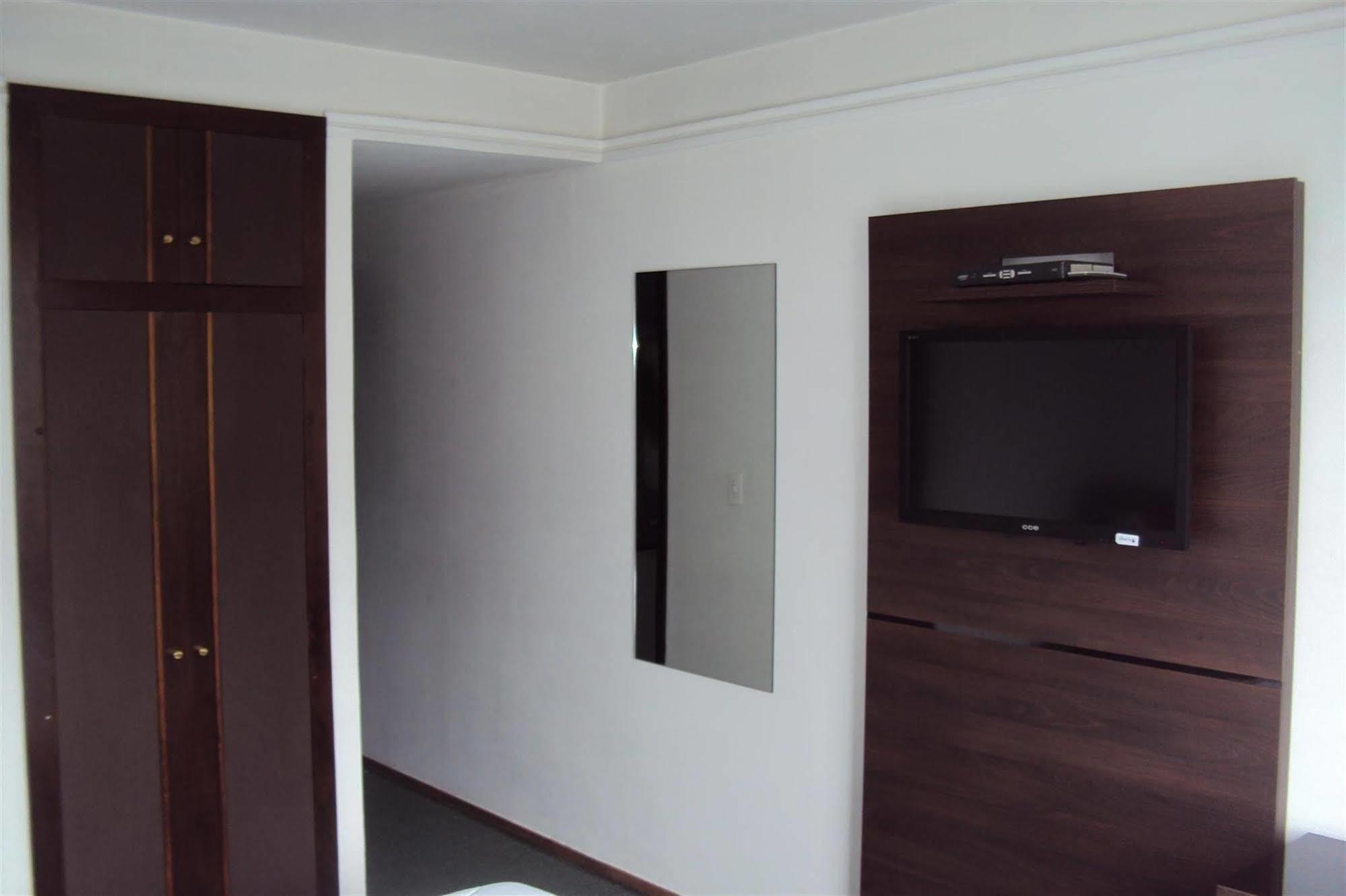 Hotel Itamaraty Curitiba Bagian luar foto